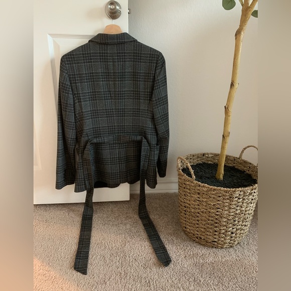 Ann Taylor Petite Menswear Plaid Belted Blazer 8P - Picture 5 of 10